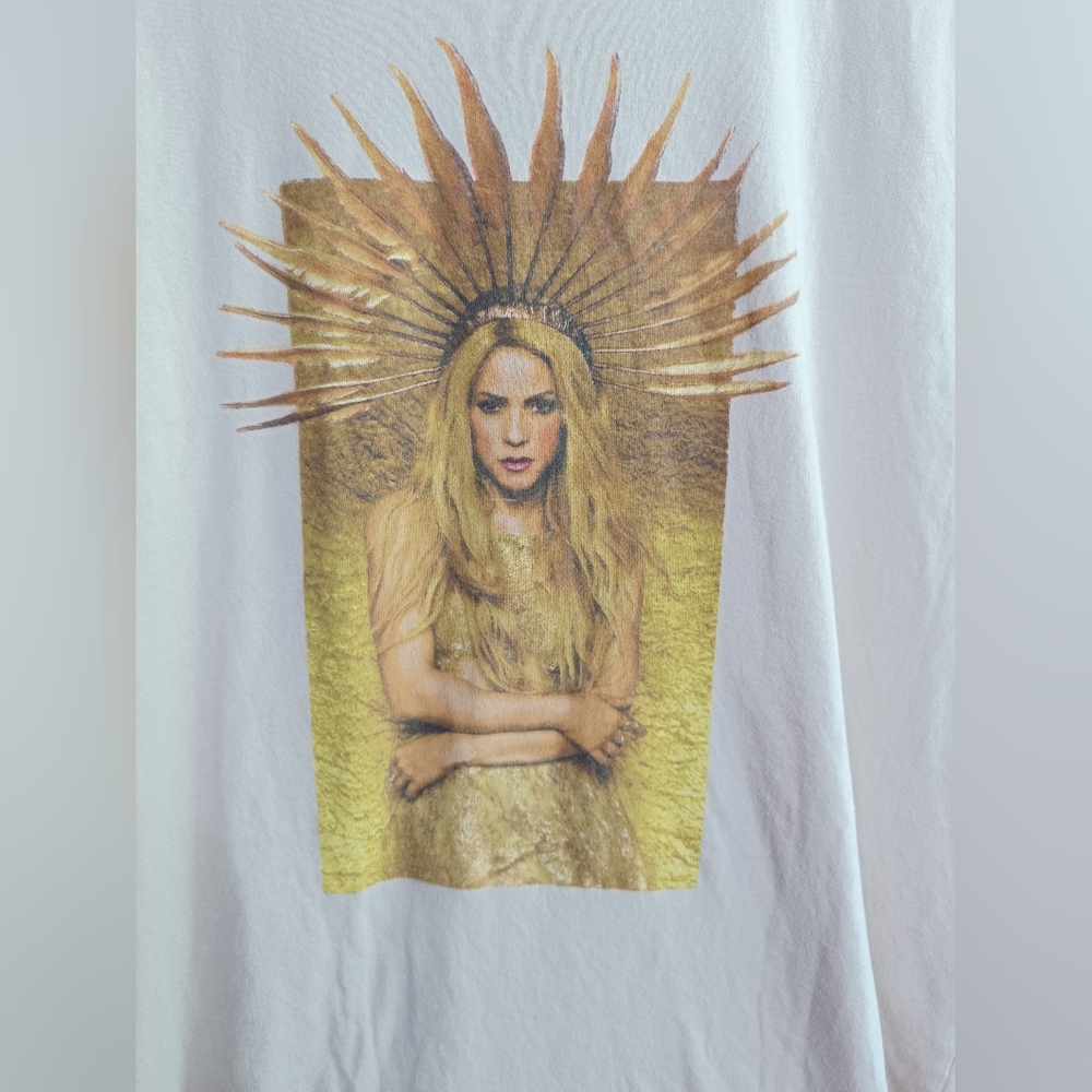 2018 Shakira El Dorado World Tour Concert Medium Shirt Music Colombia Casual Mom